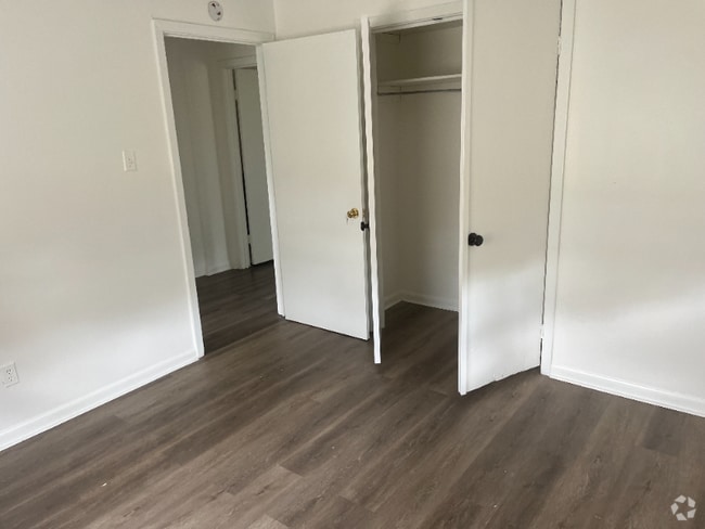 Building Photo - 1016 Leboeuf St Rental