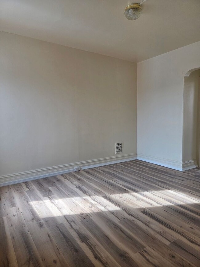 Photo - 654 Chestnut St Unidad 654 CHESTNUT STREET 2FL.