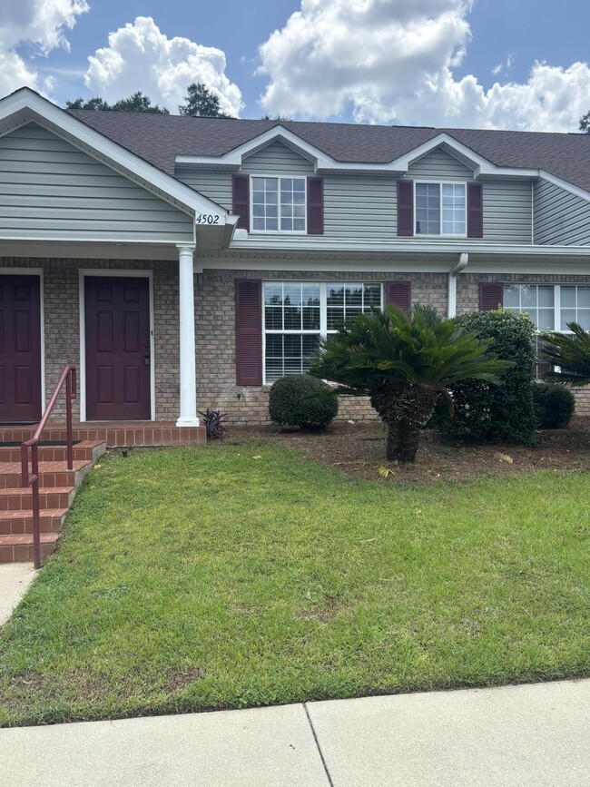Building Photo - 4434 Gearhart Rd Unit 4502