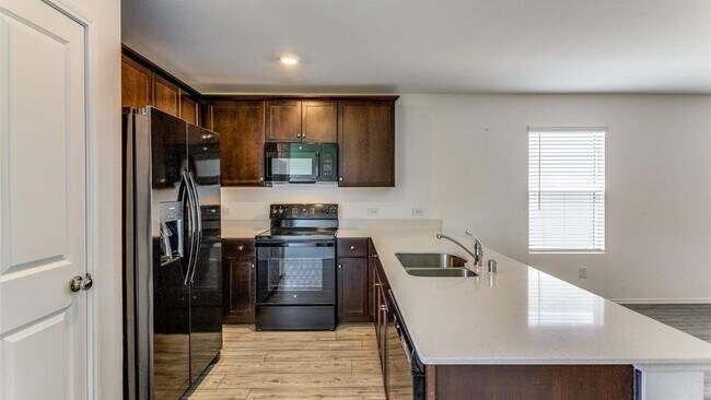 Photo - 5605 Timber Pt Dr