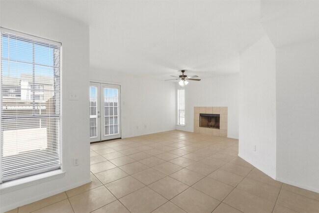 Building Photo - 10501 South Dr Unit 288