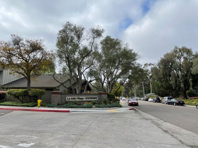 Photo - La Jolla Resort Style Living