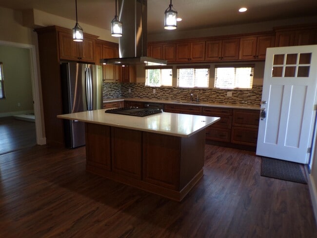 Photo - 25595 SW Farmington Rd