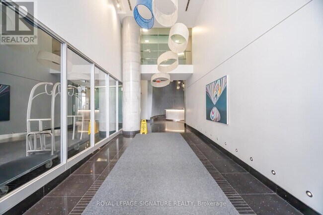 Photo - 38 Dan Leckie Way Unité 605