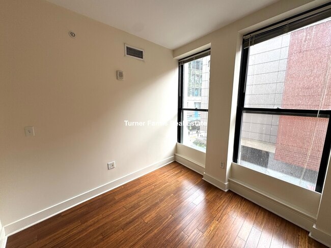 Photo - 10 Winter St Unidad 305