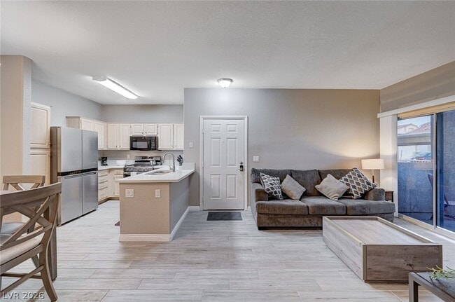 Photo - 855 N Stephanie St Unit 1013