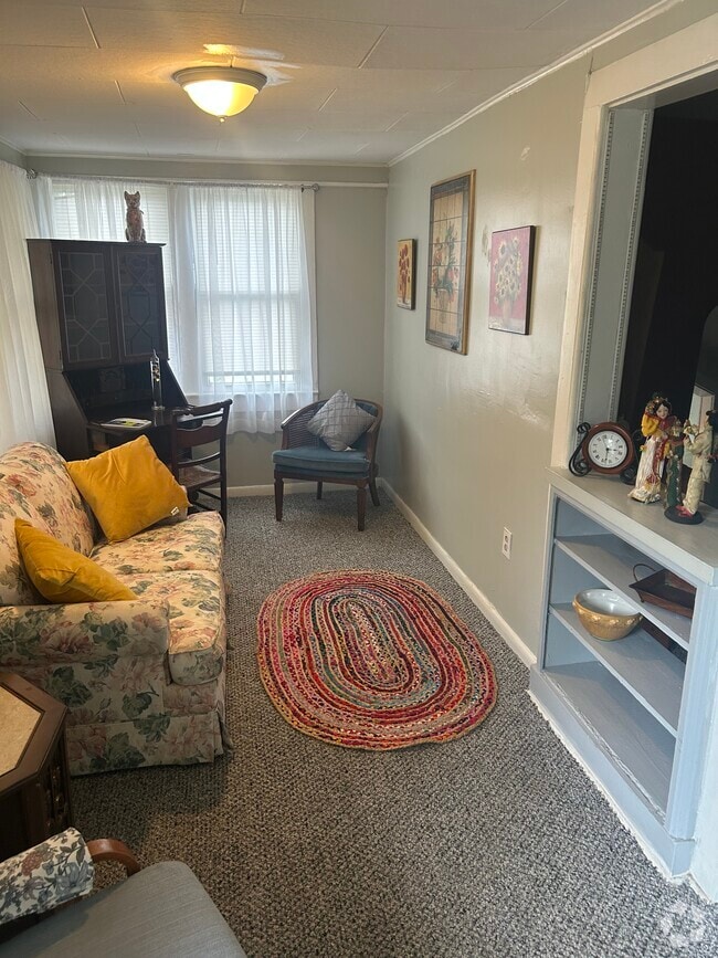 Building Photo - 6416 River Rd Unit Riverfront Rental