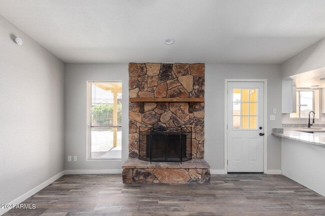 Photo - 2059 E Adobe St
