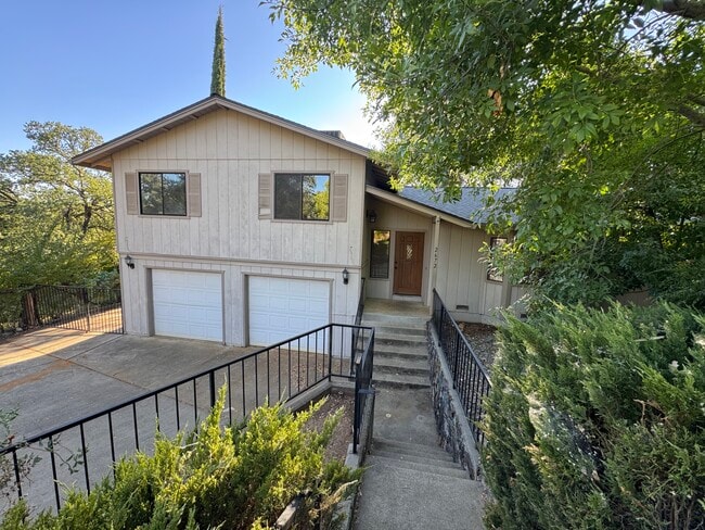 2672 Sanford Ct