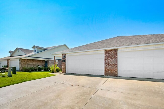 Photo - 235 E Anabranch Ct Unidad 233