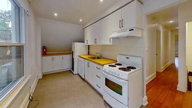 Photo - 584 Huron St Unité 4