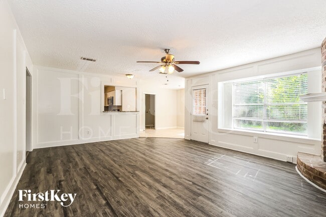 Photo - 24106 Creekview Dr