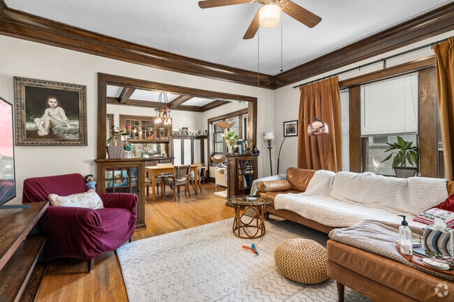Building Photo - 1401 W 32nd St Rental