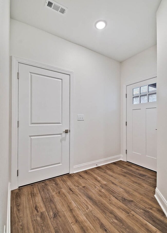 Photo - Big Creek Golf Course - 3 Bed 2 Bath Double Garage (Newer Construction)
