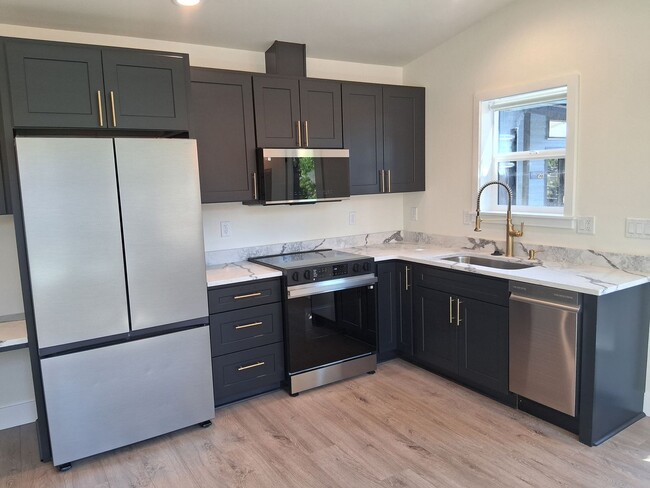 Photo - Stylish Newly Built One-bedroom in the Heart of Ashland