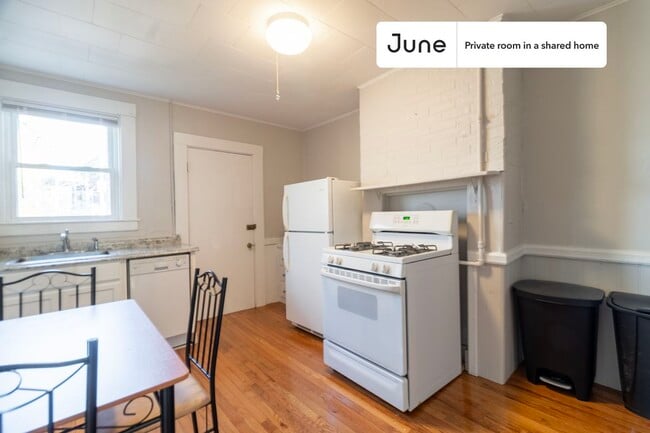 Photo - Room in Shared 4 bed/1 bath home Unit D