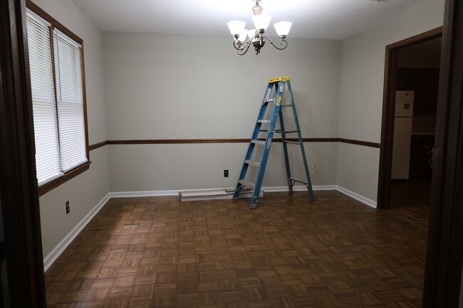 Photo - 213 Merry Wood Dr