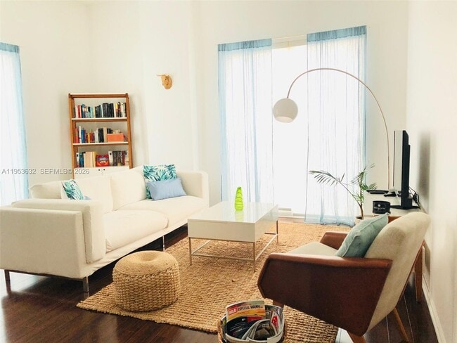 Building Photo - 7290 SW 90th St Unit 701