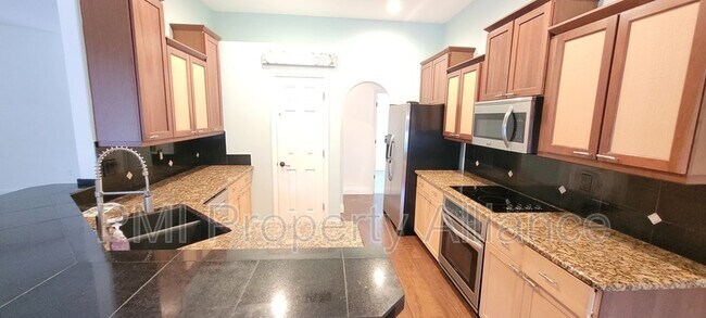 Photo - 169 Winding Oaks Ln