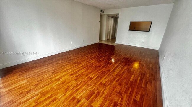 Photo - 494 NW 165th St