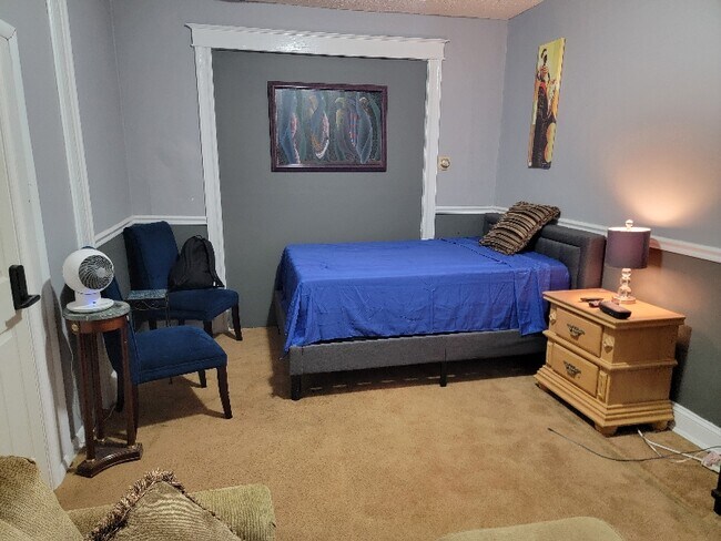 Photo - 3414 W Franklin St