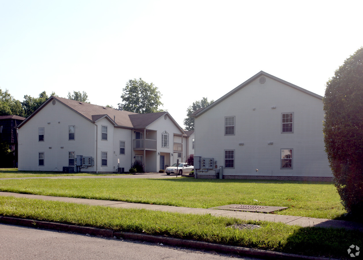 Photo - 734-742 Mauro Cir Apartments