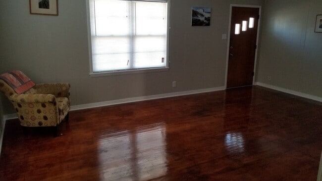 Photo - 514 McArthur Dr