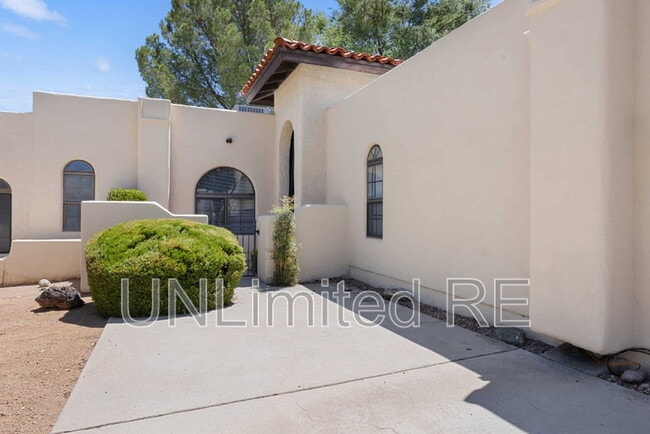 Building Photo - 6135 Crista Lynn Pl Rental