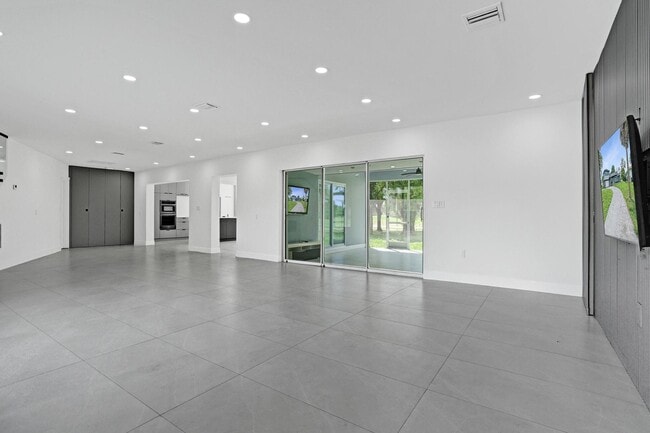 Photo - 6700 E Tropical Way