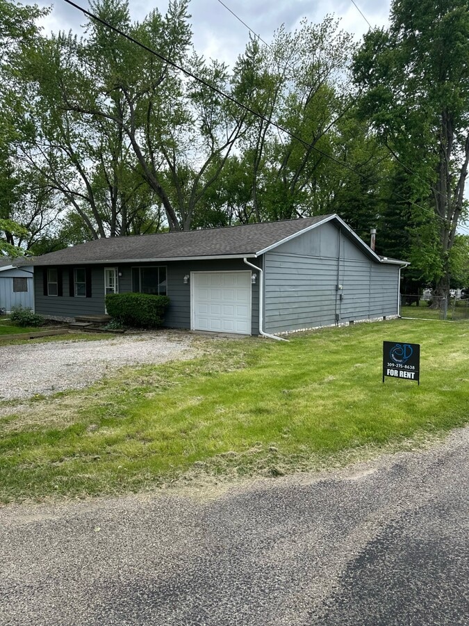 Photo - 8224 Pine Dr House