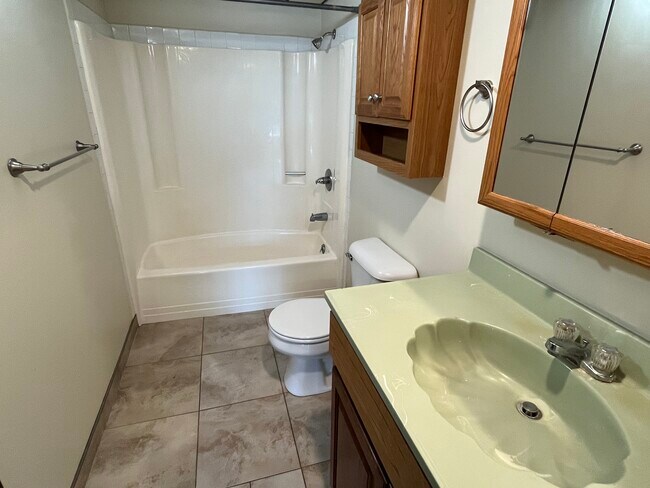 Photo - 1656 Louisa Ave Unit 2