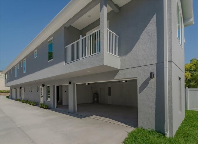Photo - 310 Hibiscus St