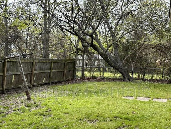 Photo - Monroe St 2501