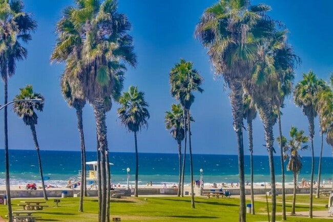 Photo - 2990 Mission Blvd Unidad 303