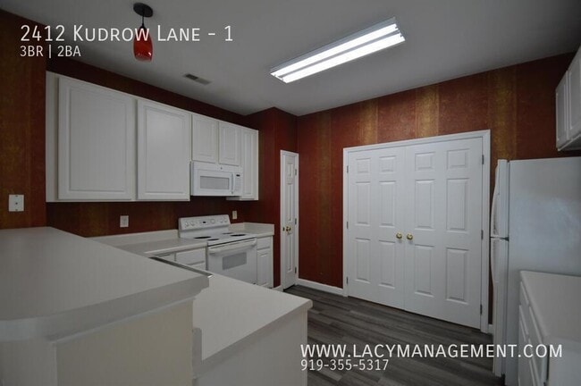 Photo - 2412 Kudrow Ln