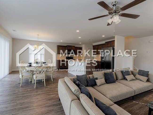 521 Chesser Reserve Way