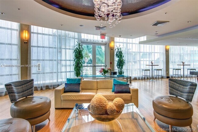 Photo - 253 NE 2nd St Unidad 217