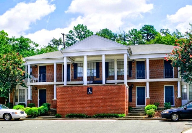 Markham Oaks