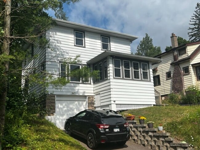 Photo - Duluth MN - 3 Bed - 1 1/4 bath