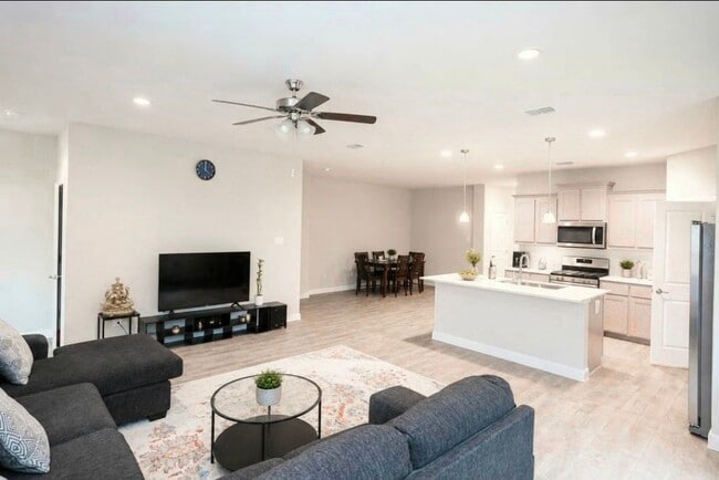 14313 Andromeda Dr