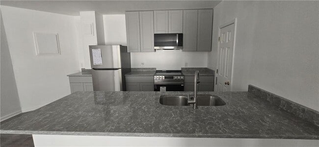 Photo - 4951 Larkspur Ln