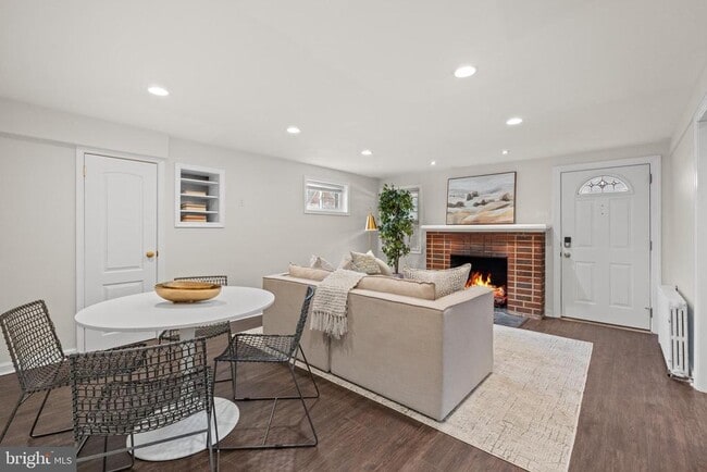 Photo - 1700 Dewitt Ave Unit 1