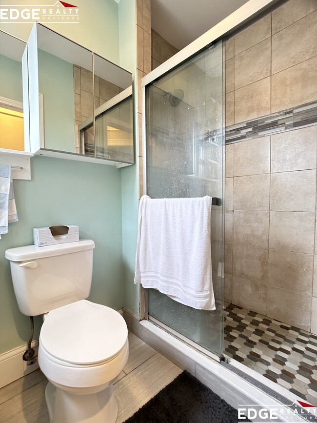 Photo - 37 Adamson St Unit 2