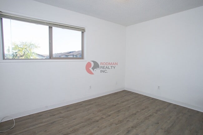 Photo - Clearview Village