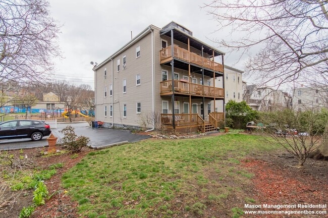 Photo - 126 Minden St Apartments Unit 3
