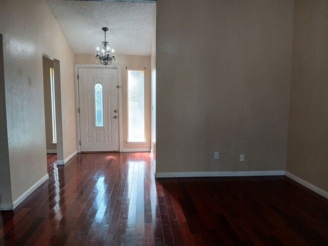 Photo - 400 Mokelumne Dr