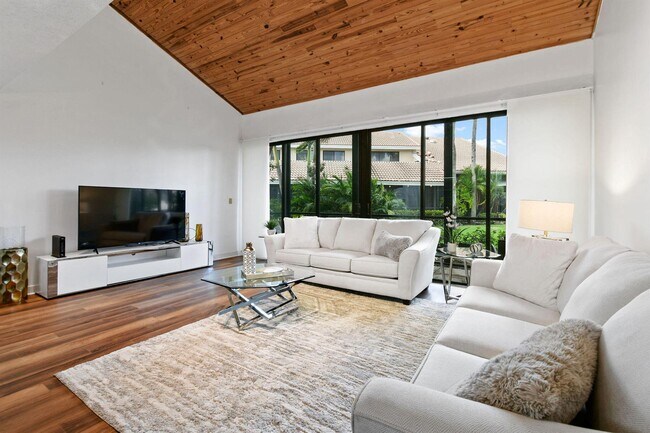 Photo - 222 Old Meadow Way