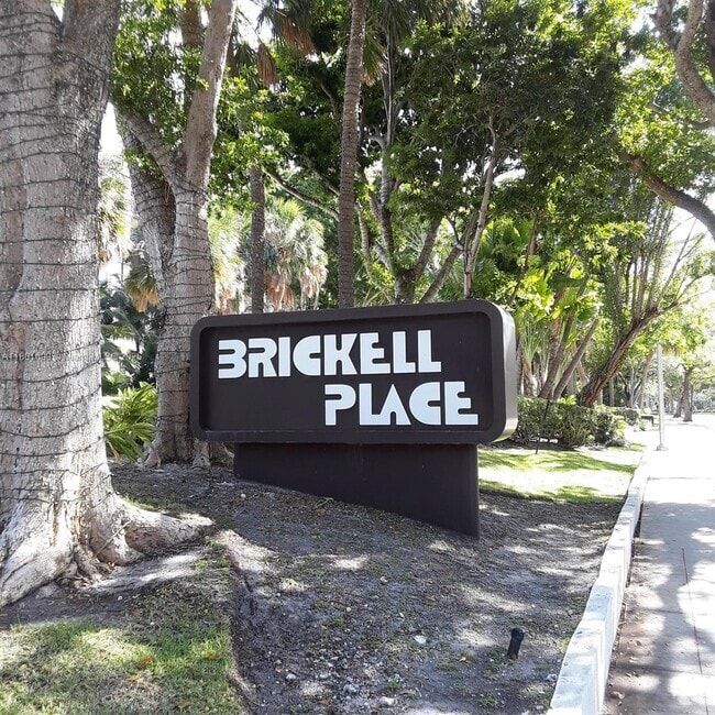 Building Photo - 1865 Brickell Ave Unit A205 Rental