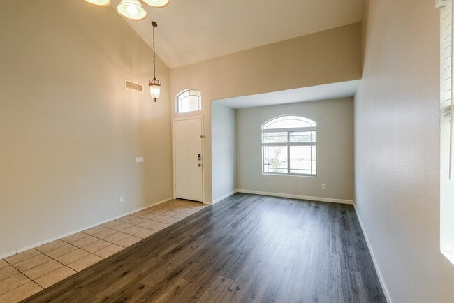 Photo - 3202 S Justin Dr
