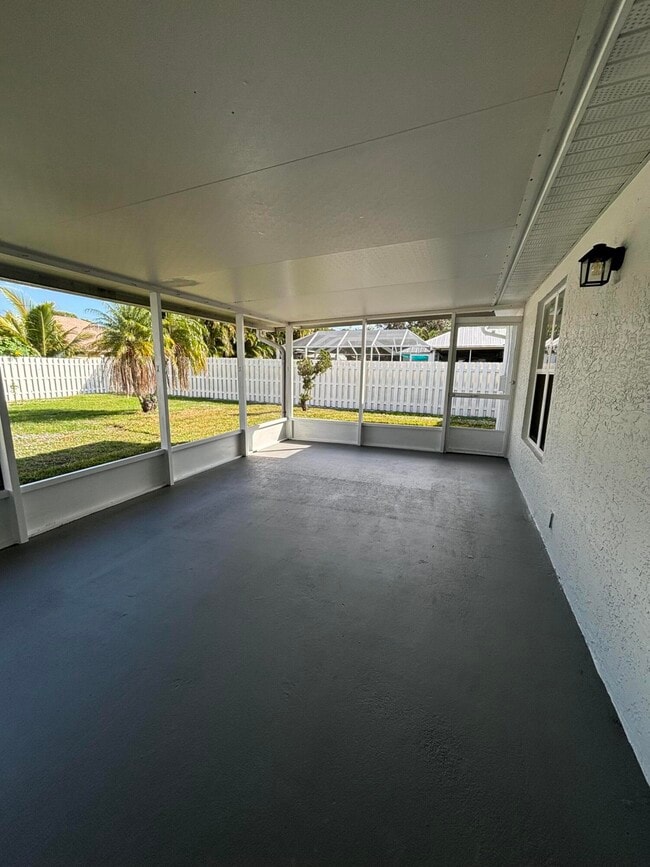 Photo - 2109 SE Trillo St